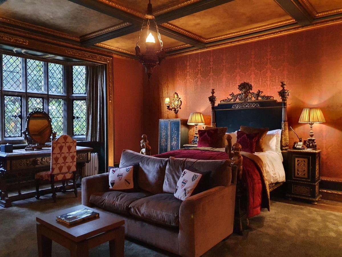 Great Fosters - Near Windsor Hotel Егъм Екстериор снимка